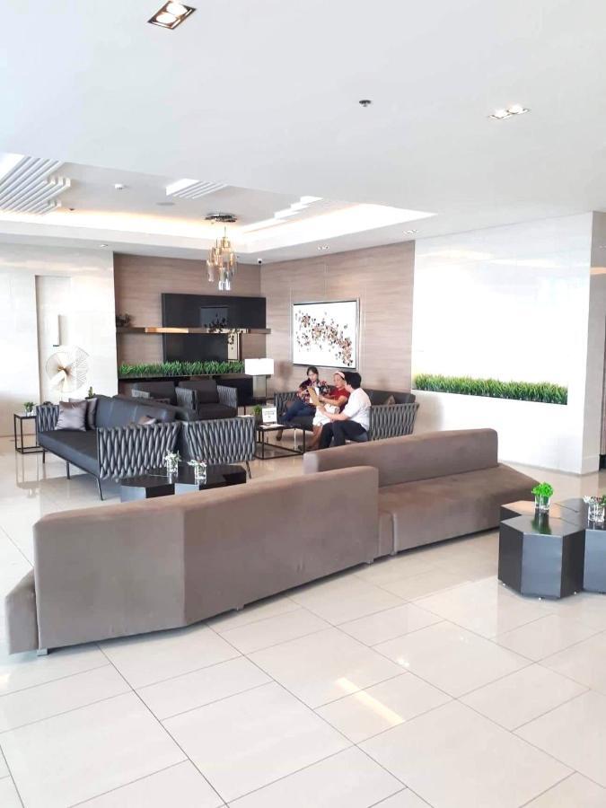 מנילה Myrvin At Grass Residences, Qc מראה חיצוני תמונה