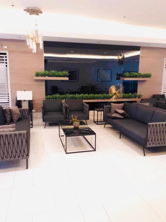 מנילה Myrvin At Grass Residences, Qc מראה חיצוני תמונה
