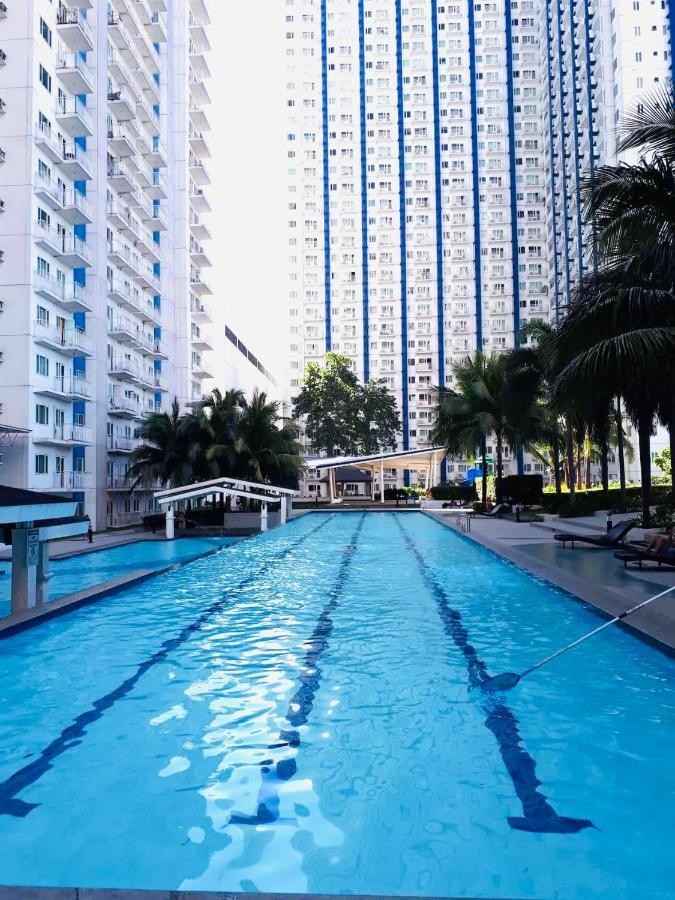 מנילה Myrvin At Grass Residences, Qc מראה חיצוני תמונה
