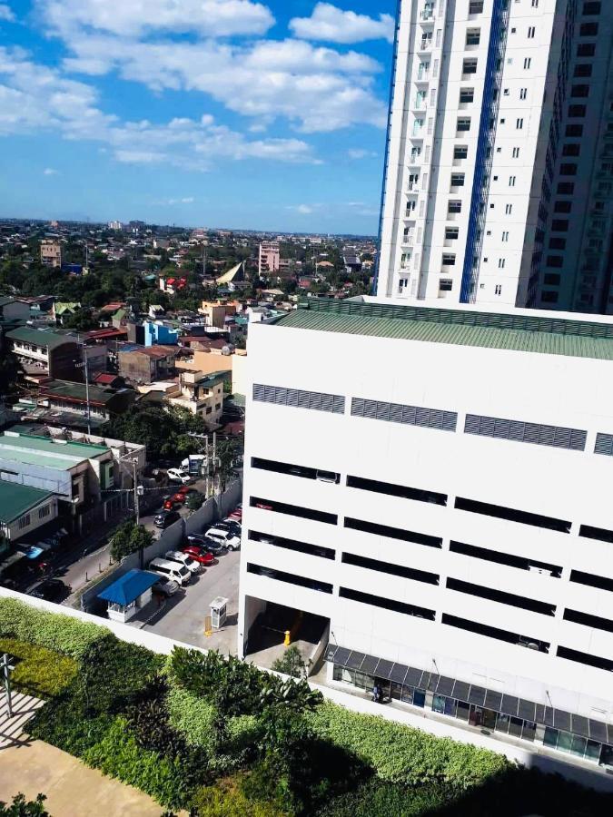 מנילה Myrvin At Grass Residences, Qc מראה חיצוני תמונה