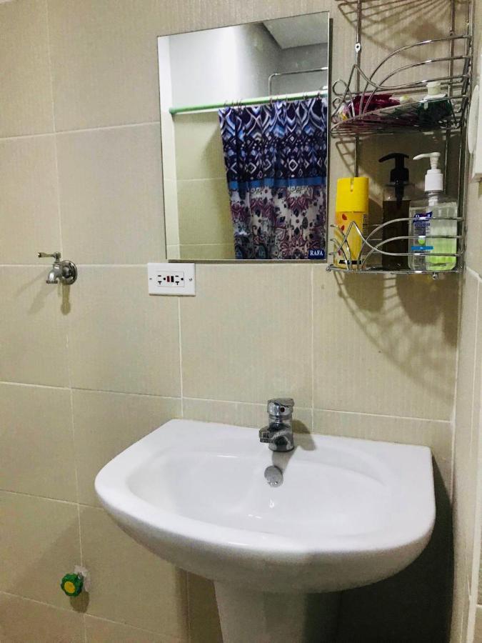מנילה Myrvin At Grass Residences, Qc מראה חיצוני תמונה